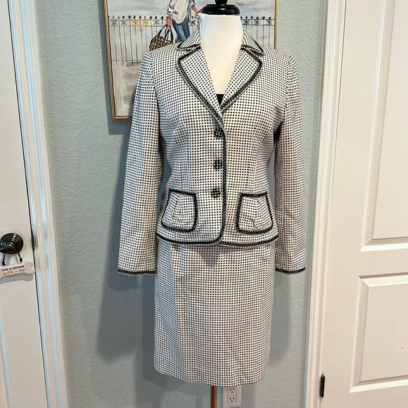 Francesca Mammoliti • B&W Polkadot Vintage Skirt and Blazer Suit • Sz 8 - Picture 1 of 16